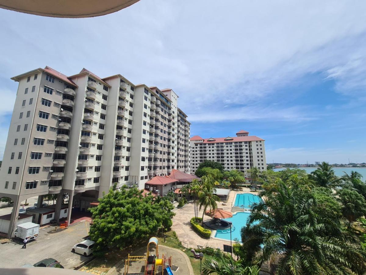 Glory Beach Resort Seaview Private 2Br Port Dickson Exteriör bild